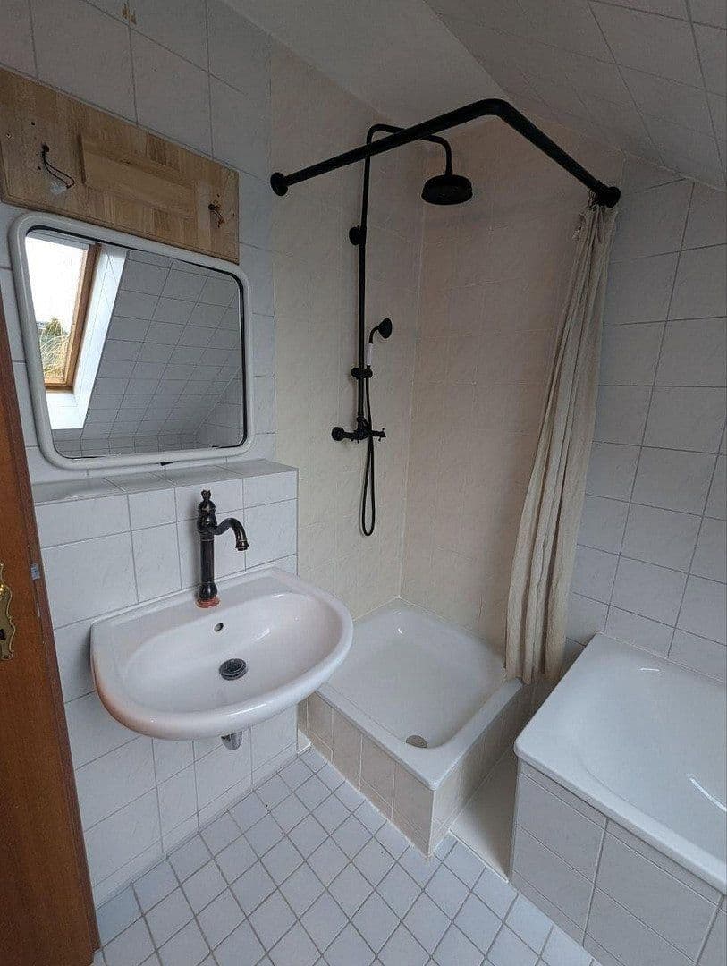 Pronájem bytu 3+1 84 m², Neuendorfer Weg 10a, Lütow, Mecklenburg-Vorpommern Pronájem bytu 3+1 84 m², Neuendorfer Weg 10a, Lütow, Mecklenburg-Vorpommern