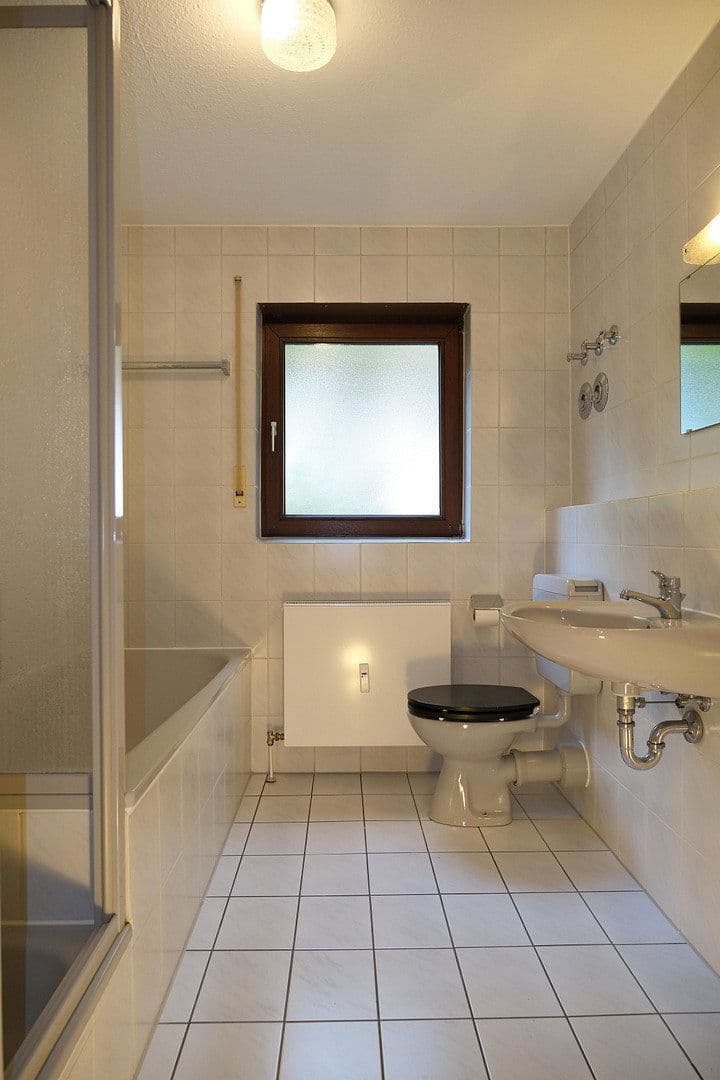 Prodej bytu 3+1 80 m², Alemannenstraße 19, Pforzheim, Bádensko-Württembersko Prodej bytu 3+1 80 m², Alemannenstraße 19, Pforzheim, Bádensko-Württembersko