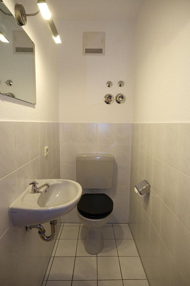 Prodej bytu 3+1 80 m², Alemannenstraße 19, Pforzheim, Bádensko-Württembersko Prodej bytu 3+1 80 m², Alemannenstraße 19, Pforzheim, Bádensko-Württembersko