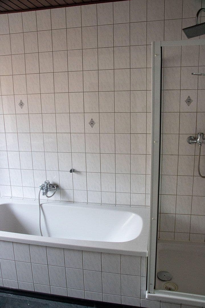 Pronájem bytu 6+1 108 m², Schützenstraße 4, Hof, Bavorsko Pronájem bytu 6+1 108 m², Schützenstraße 4, Hof, Bavorsko