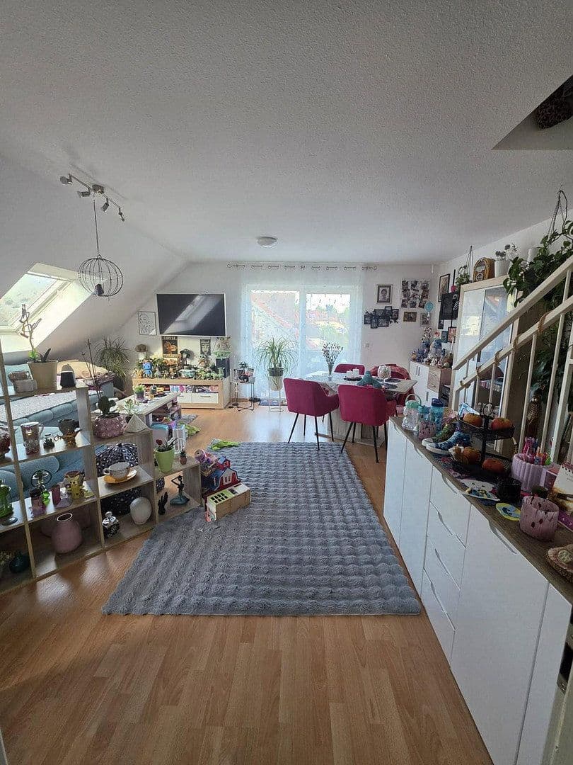 Pronájem bytu 3+1 70 m², Gotha, Durynsko Pronájem bytu 3+1 70 m², Gotha, Durynsko