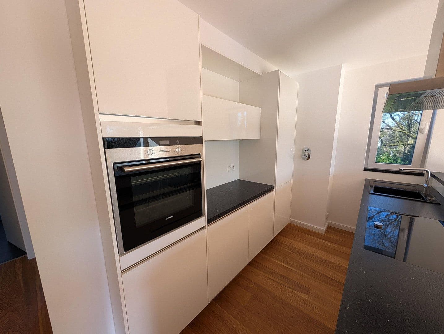 Prodej bytu 3+1 81 m², Saseler Chaussee 4a, Hamburg, Hamburg Prodej bytu 3+1 81 m², Saseler Chaussee 4a, Hamburg, Hamburg