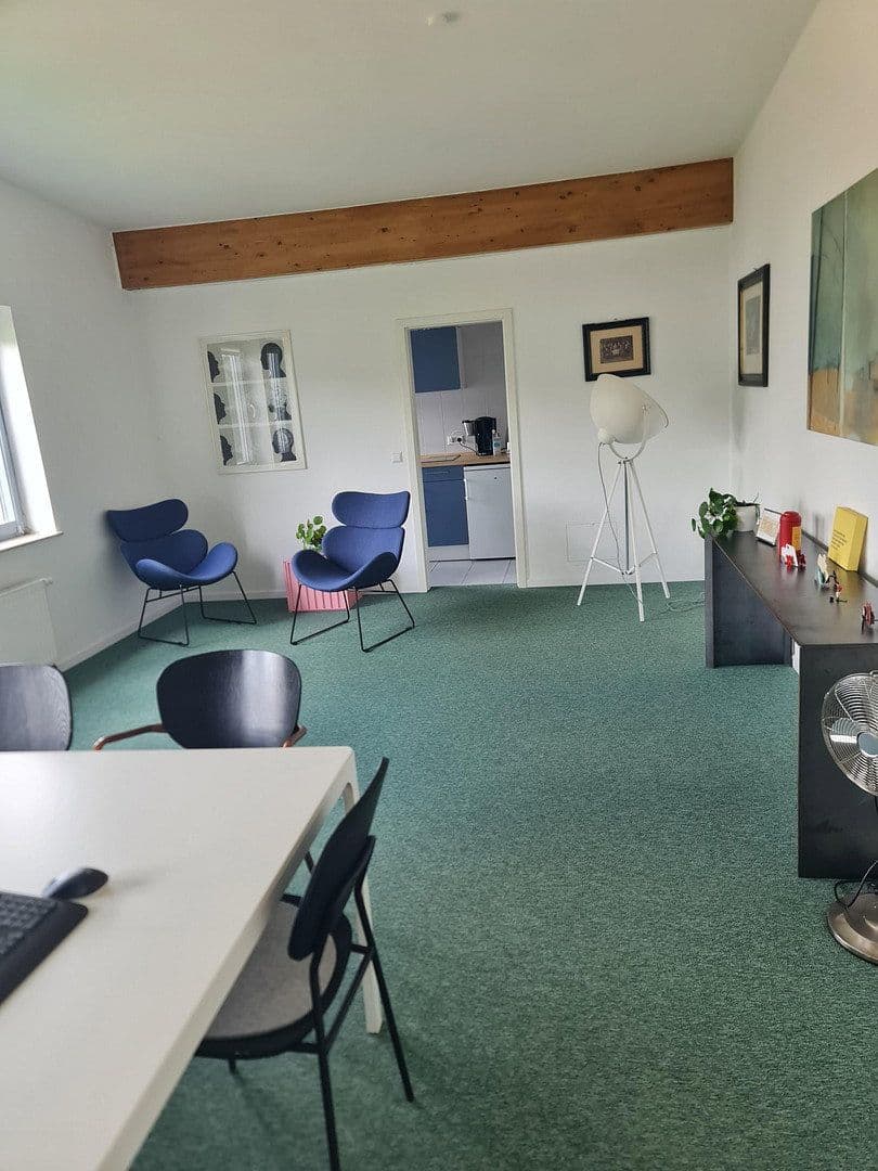 Pronájem nebytového prostoru 360 m², Ingelheim am Rhein, Porýní-Falc Pronájem nebytového prostoru 360 m², Ingelheim am Rhein, Porýní-Falc