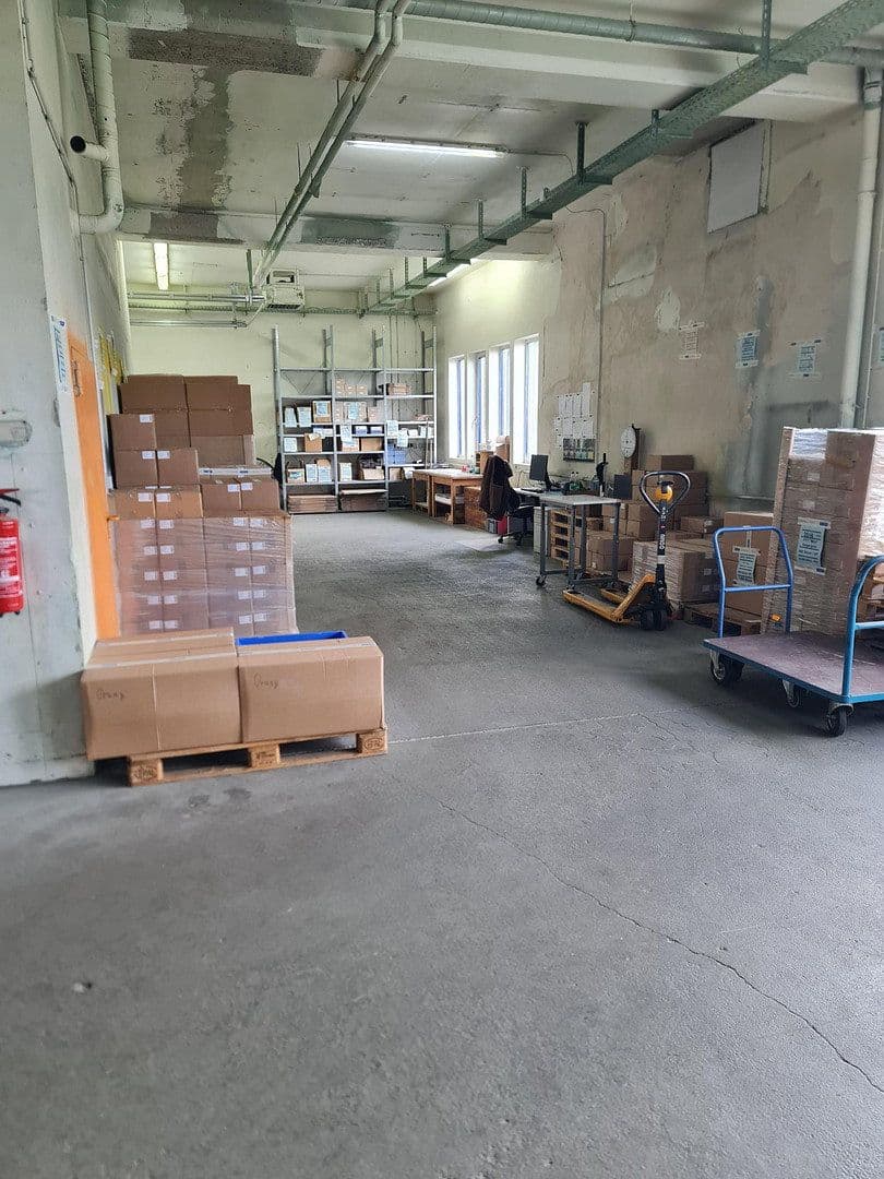 Pronájem nebytového prostoru 360 m², Ingelheim am Rhein, Porýní-Falc Pronájem nebytového prostoru 360 m², Ingelheim am Rhein, Porýní-Falc
