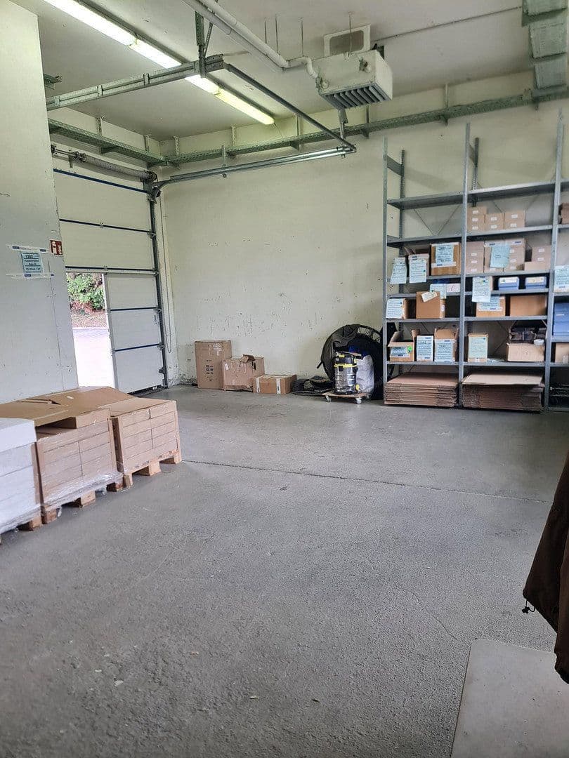 Pronájem nebytového prostoru 360 m², Ingelheim am Rhein, Porýní-Falc Pronájem nebytového prostoru 360 m², Ingelheim am Rhein, Porýní-Falc