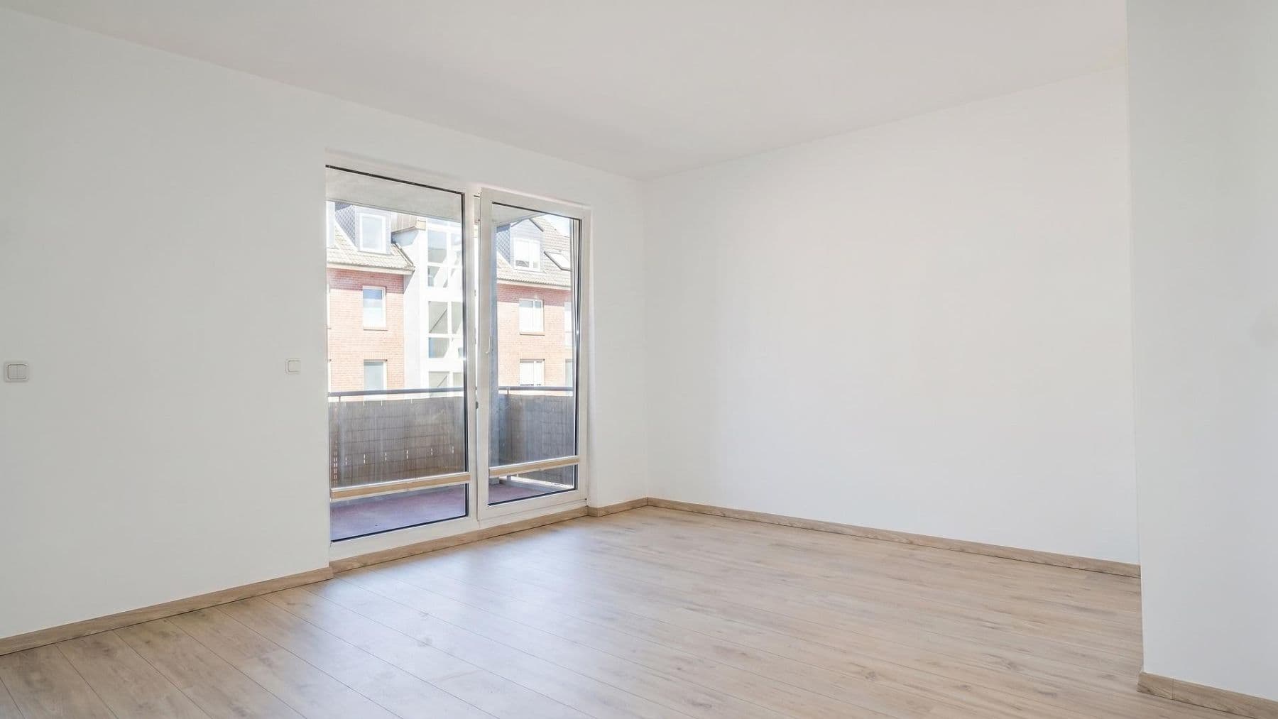 Pronájem bytu 2+1 69 m², Ellerried 26, Schwerin, Mecklenburg-Vorpommern Pronájem bytu 2+1 69 m², Ellerried 26, Schwerin, Mecklenburg-Vorpommern