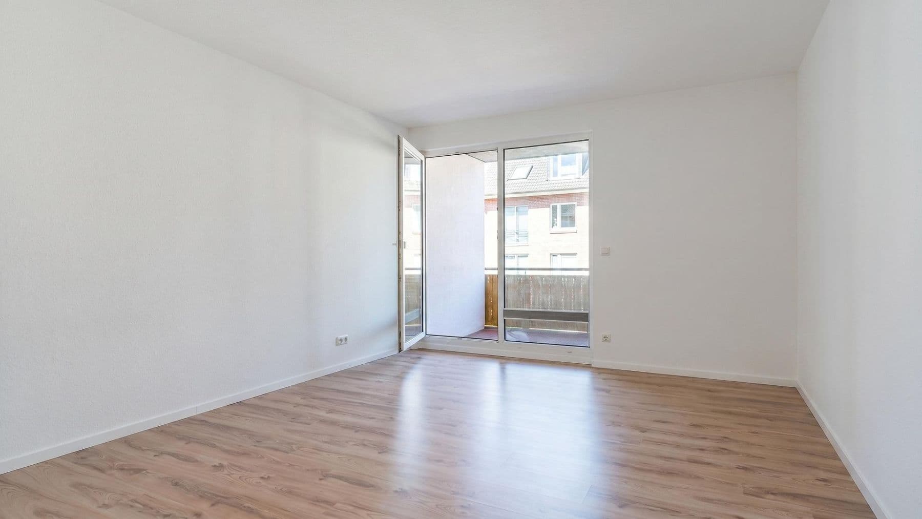 Pronájem bytu 2+1 69 m², Ellerried 26, Schwerin, Mecklenburg-Vorpommern Pronájem bytu 2+1 69 m², Ellerried 26, Schwerin, Mecklenburg-Vorpommern