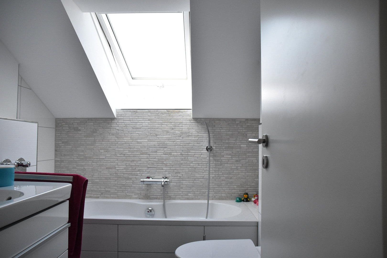 Prodej bytu 6+1 145 m², Brechtelstr. 12, Heidelberg, Bádensko-Württembersko Prodej bytu 6+1 145 m², Brechtelstr. 12, Heidelberg, Bádensko-Württembersko
