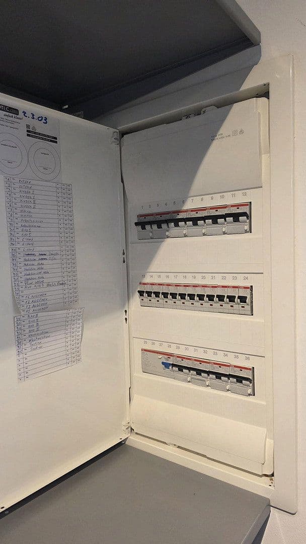 Prodej bytu 6+1 145 m², Brechtelstr. 12, Heidelberg, Bádensko-Württembersko Prodej bytu 6+1 145 m², Brechtelstr. 12, Heidelberg, Bádensko-Württembersko