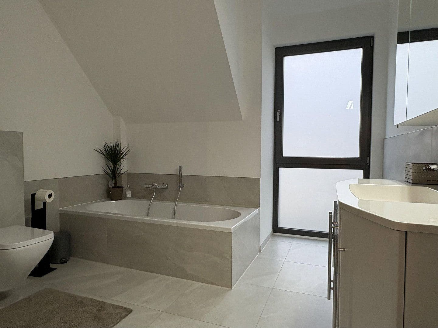 Prodej domu 179 m², pozemek 240 m², Willich, Severní Porýní-Vestfálsko Prodej domu 179 m², pozemek 240 m², Willich, Severní Porýní-Vestfálsko