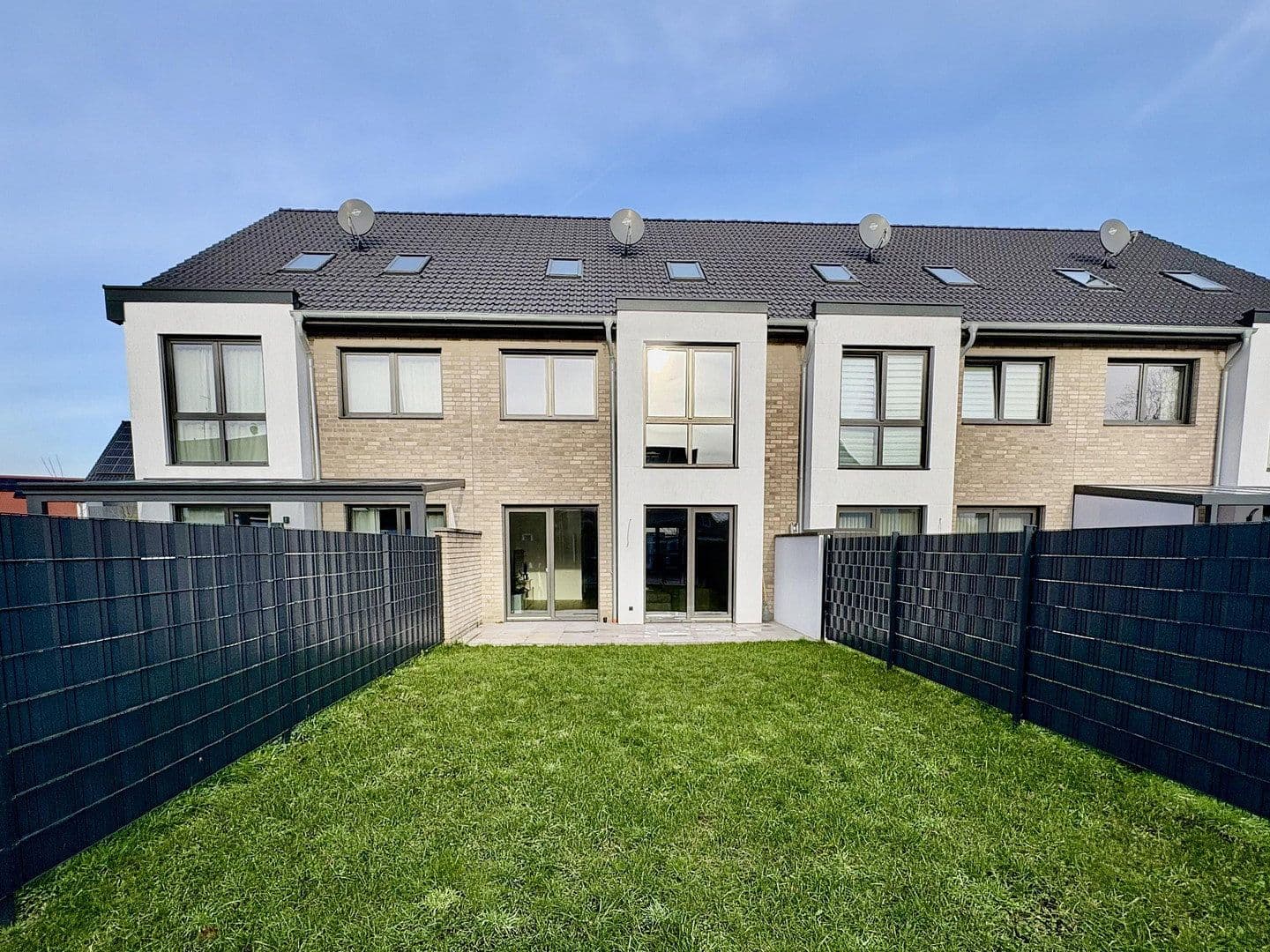 Prodej domu 179 m², pozemek 240 m², Willich, Severní Porýní-Vestfálsko Prodej domu 179 m², pozemek 240 m², Willich, Severní Porýní-Vestfálsko