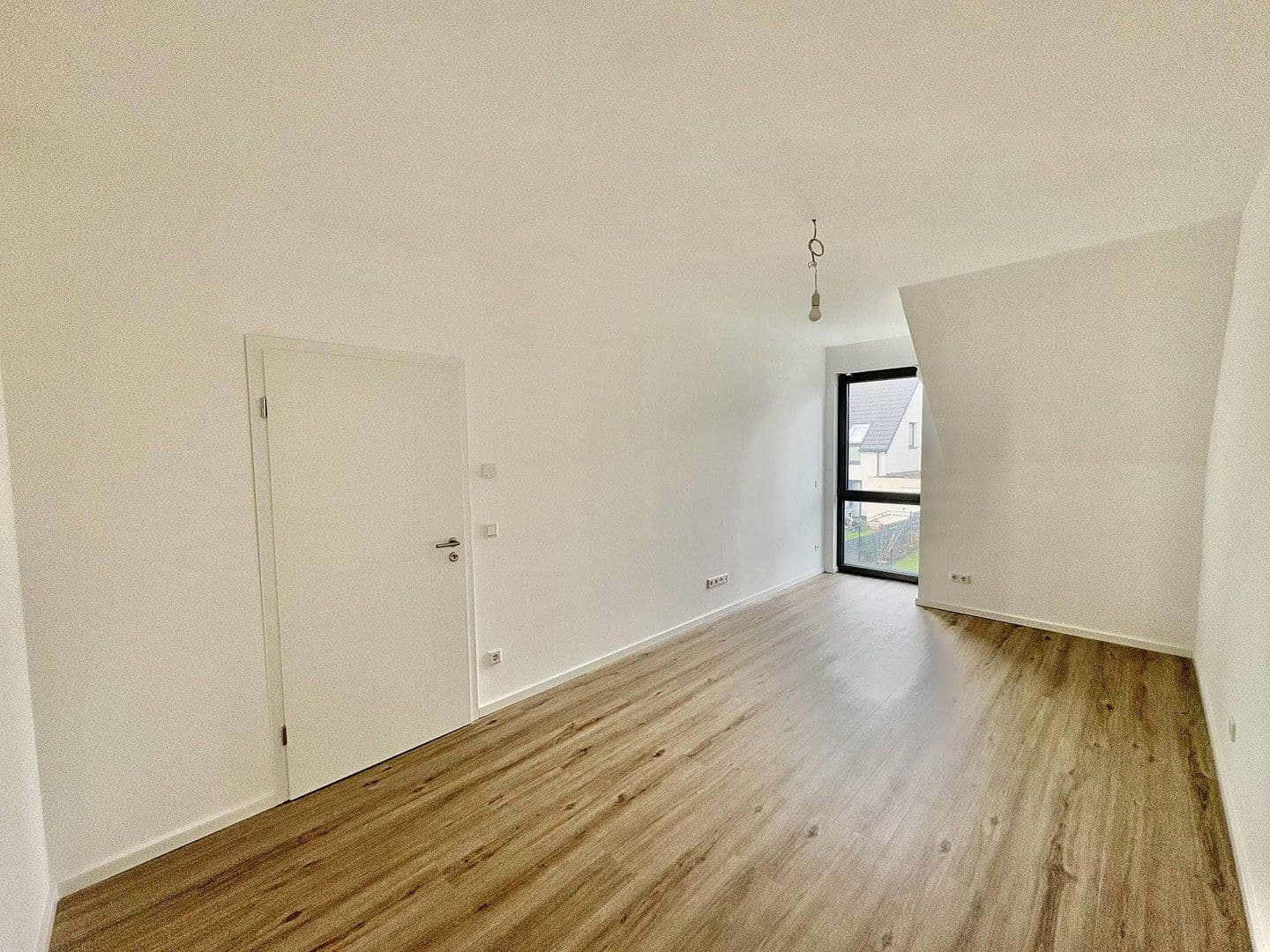 Prodej domu 179 m², pozemek 240 m², Willich, Severní Porýní-Vestfálsko Prodej domu 179 m², pozemek 240 m², Willich, Severní Porýní-Vestfálsko