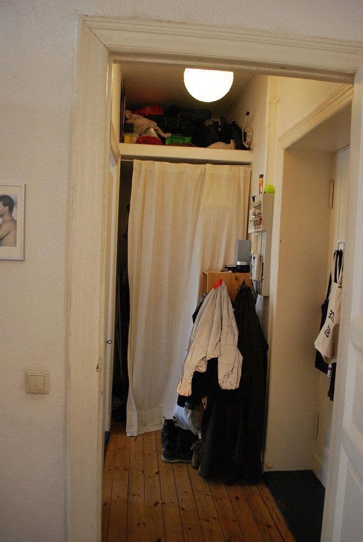 Prodej bytu 2+1 41 m², Pflügerstr. 64, Berlin, Berlín Prodej bytu 2+1 41 m², Pflügerstr. 64, Berlin, Berlín