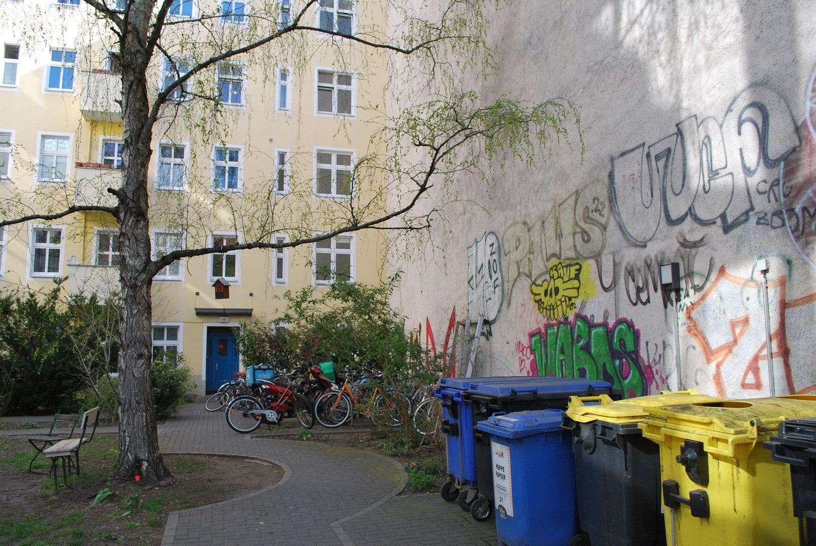 Prodej bytu 2+1 41 m², Pflügerstr. 64, Berlin, Berlín Prodej bytu 2+1 41 m², Pflügerstr. 64, Berlin, Berlín