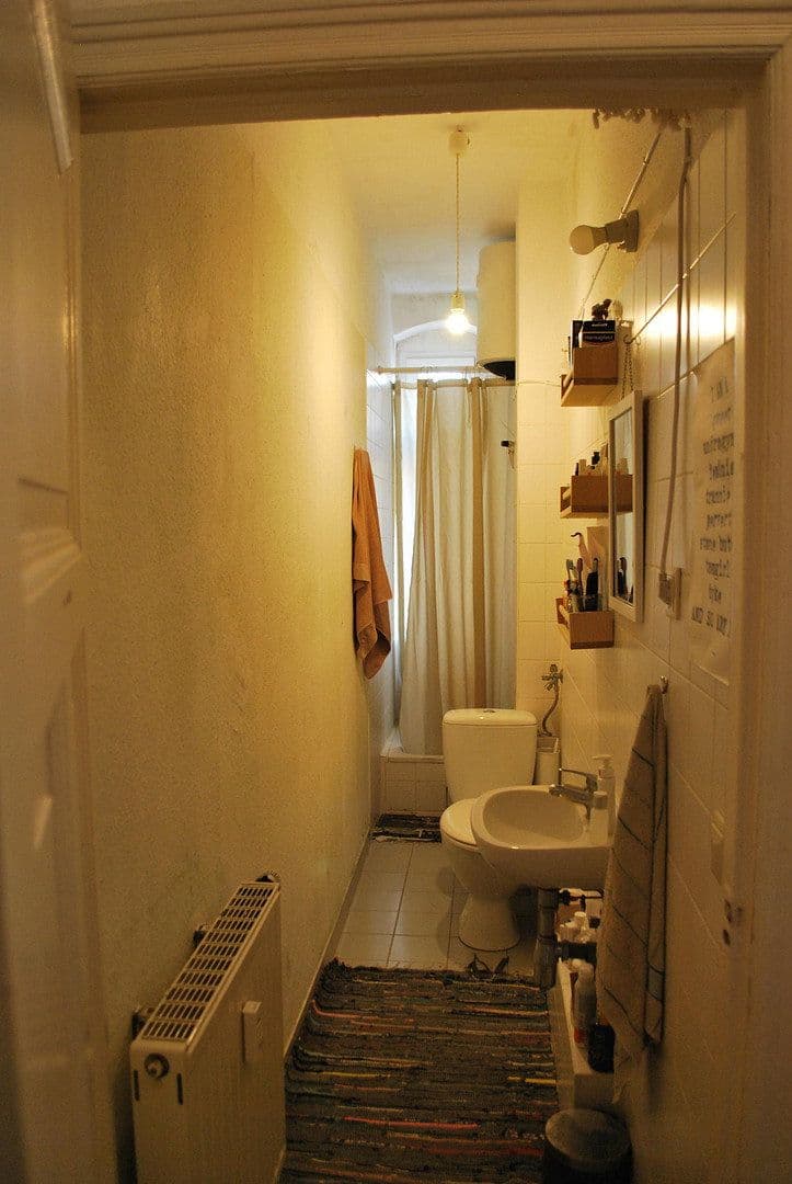 Prodej bytu 2+1 41 m², Pflügerstr. 64, Berlin, Berlín Prodej bytu 2+1 41 m², Pflügerstr. 64, Berlin, Berlín