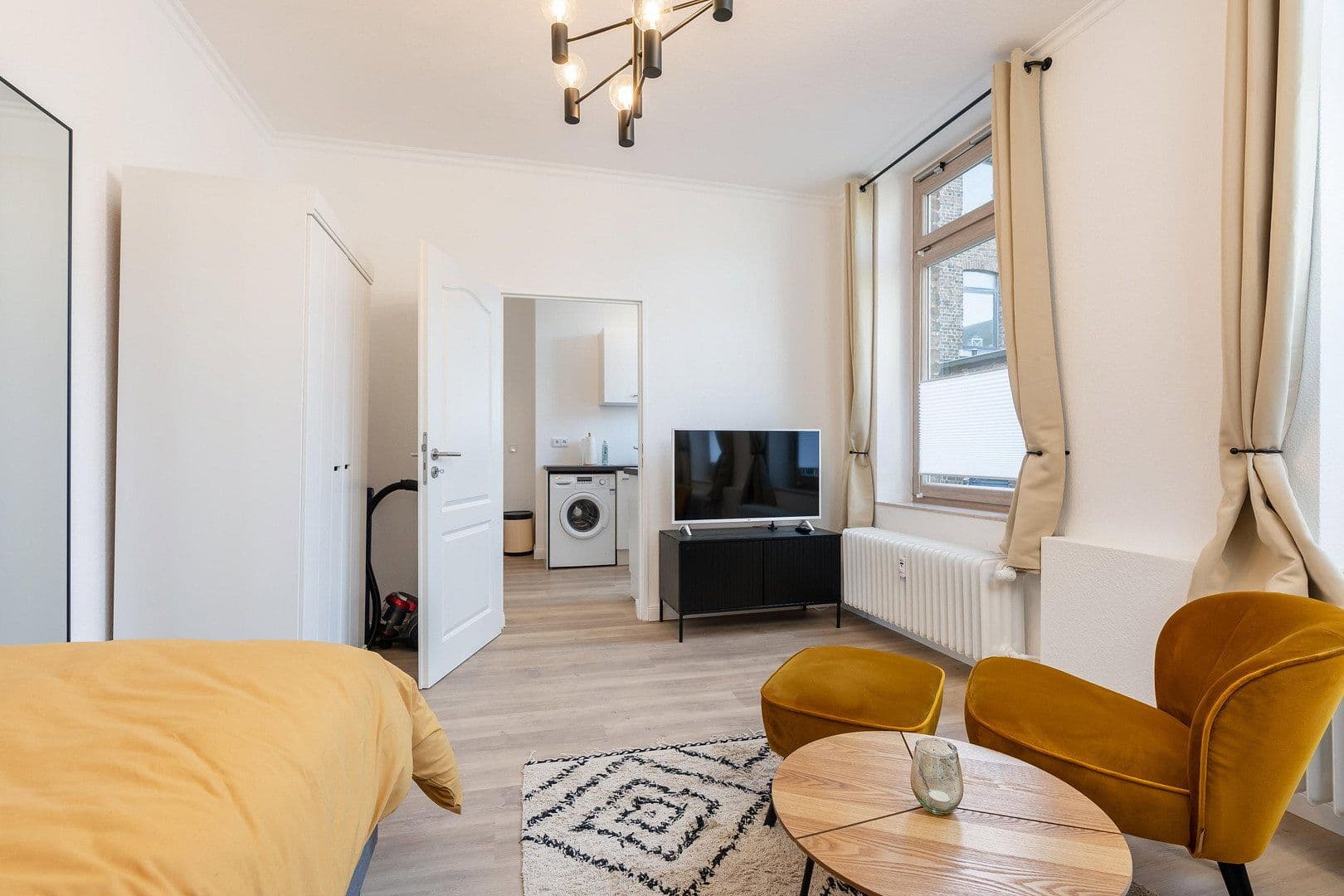 Pronájem bytu 2+1 33 m², Kapellenstr. 43, Cáchy, Severní Porýní-Vestfálsko Pronájem bytu 2+1 33 m², Kapellenstr. 43, Cáchy, Severní Porýní-Vestfálsko