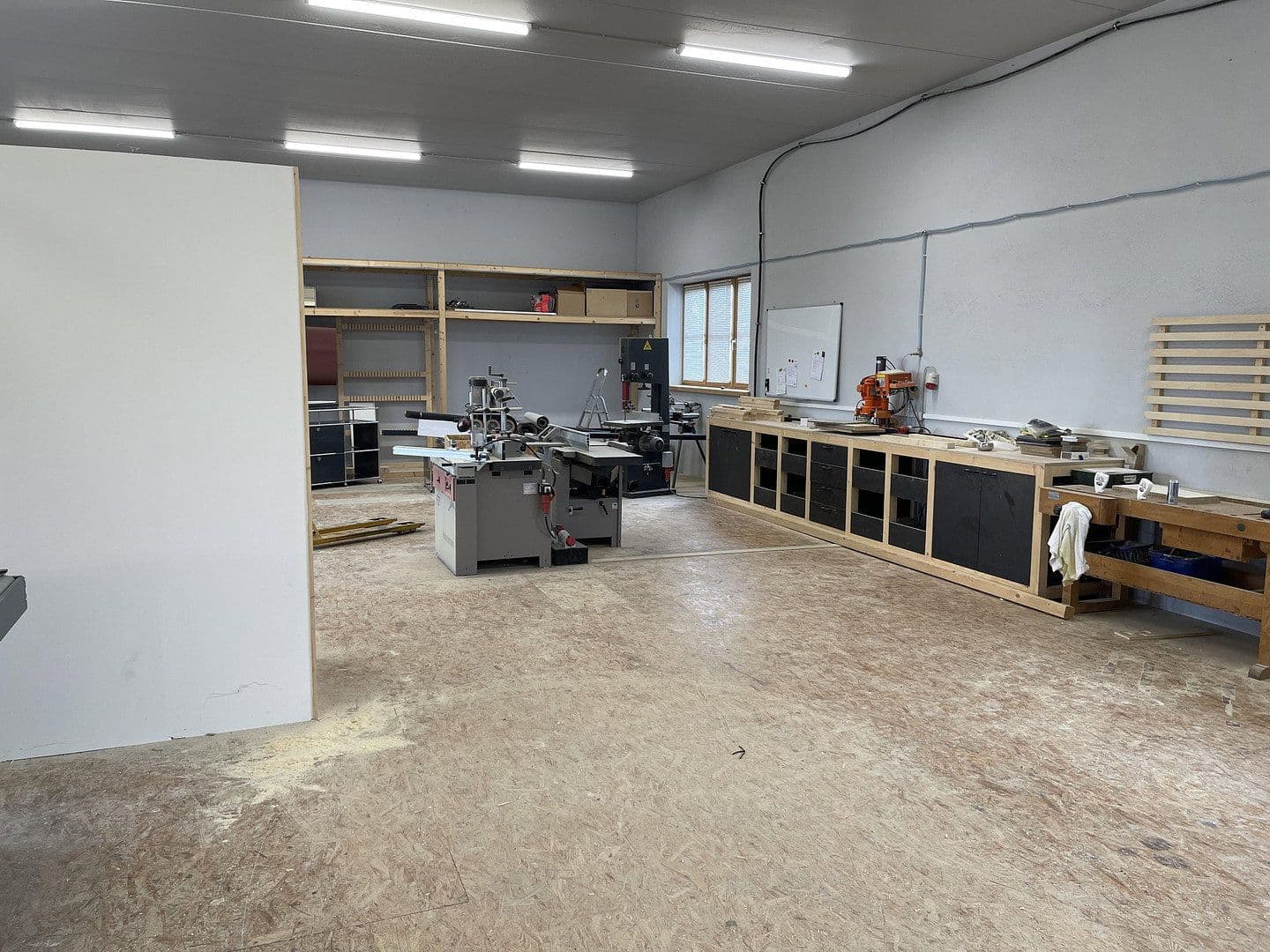 Pronájem nebytového prostoru 160 m², Uffing, Bavorsko Pronájem nebytového prostoru 160 m², Uffing, Bavorsko