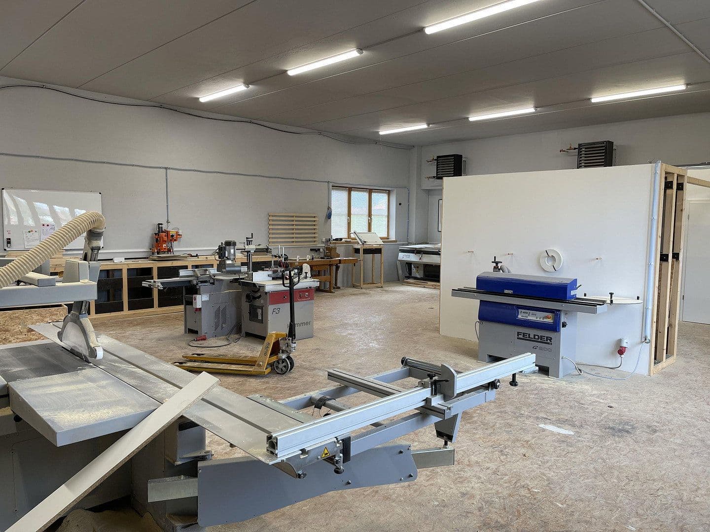 Pronájem nebytového prostoru 160 m², Uffing, Bavorsko Pronájem nebytového prostoru 160 m², Uffing, Bavorsko