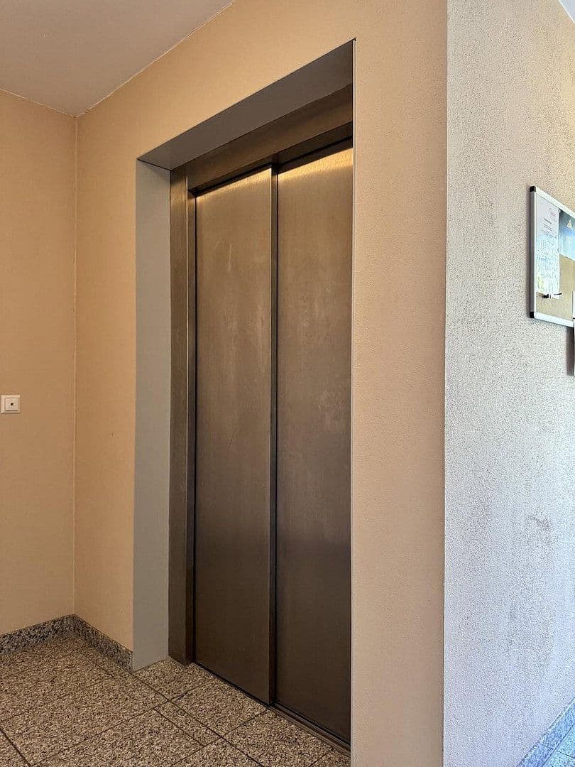 Prodej bytu 3+1 93 m², Robert-Schumann-Straße 49, Neuburg an der Donau, Bavorsko Prodej bytu 3+1 93 m², Robert-Schumann-Straße 49, Neuburg an der Donau, Bavorsko