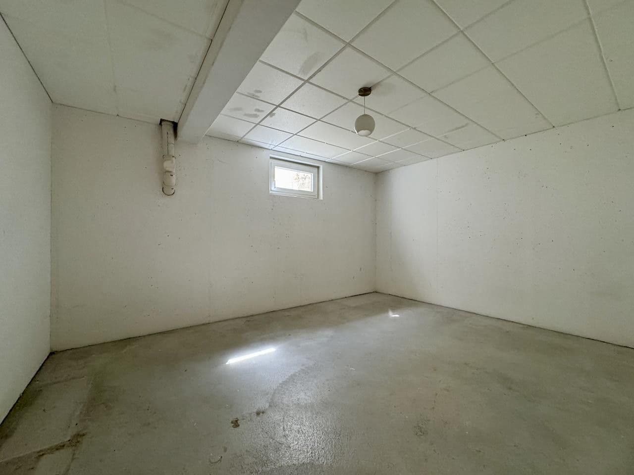 Prodej bytu 3+1 93 m², Robert-Schumann-Straße 49, Neuburg an der Donau, Bavorsko Prodej bytu 3+1 93 m², Robert-Schumann-Straße 49, Neuburg an der Donau, Bavorsko
