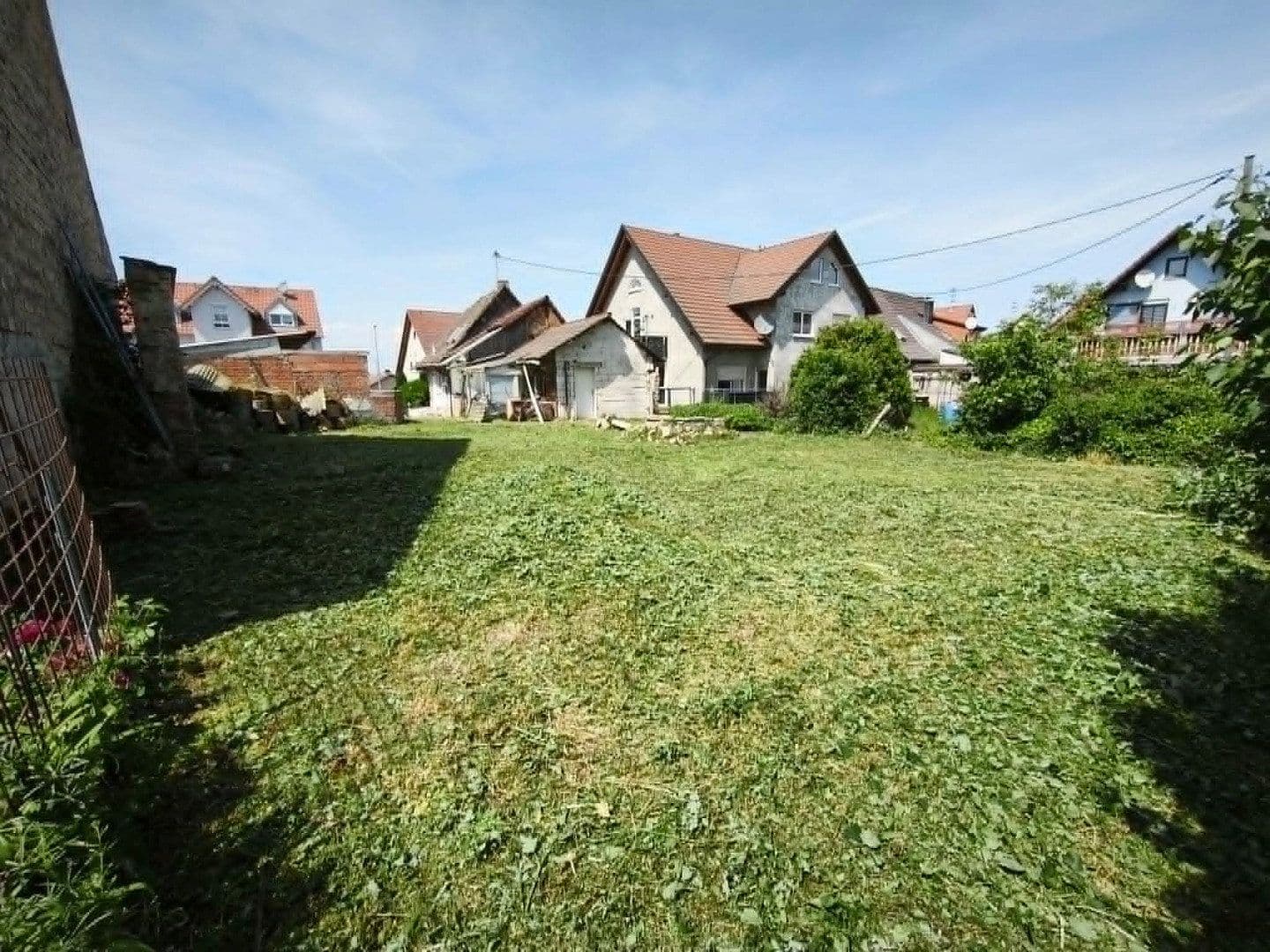 Prodej domu 120 m², pozemek 440 m², Rheinstrasse 26, Hartheim am Rhein, Bádensko-Württembersko Prodej domu 120 m², pozemek 440 m², Rheinstrasse 26, Hartheim am Rhein, Bádensko-Württembersko