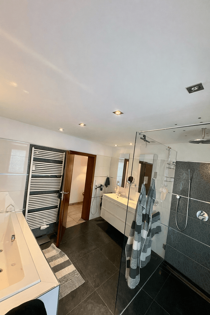 Pronájem bytu 3+1 131 m², Pulheim, Severní Porýní-Vestfálsko Pronájem bytu 3+1 131 m², Pulheim, Severní Porýní-Vestfálsko