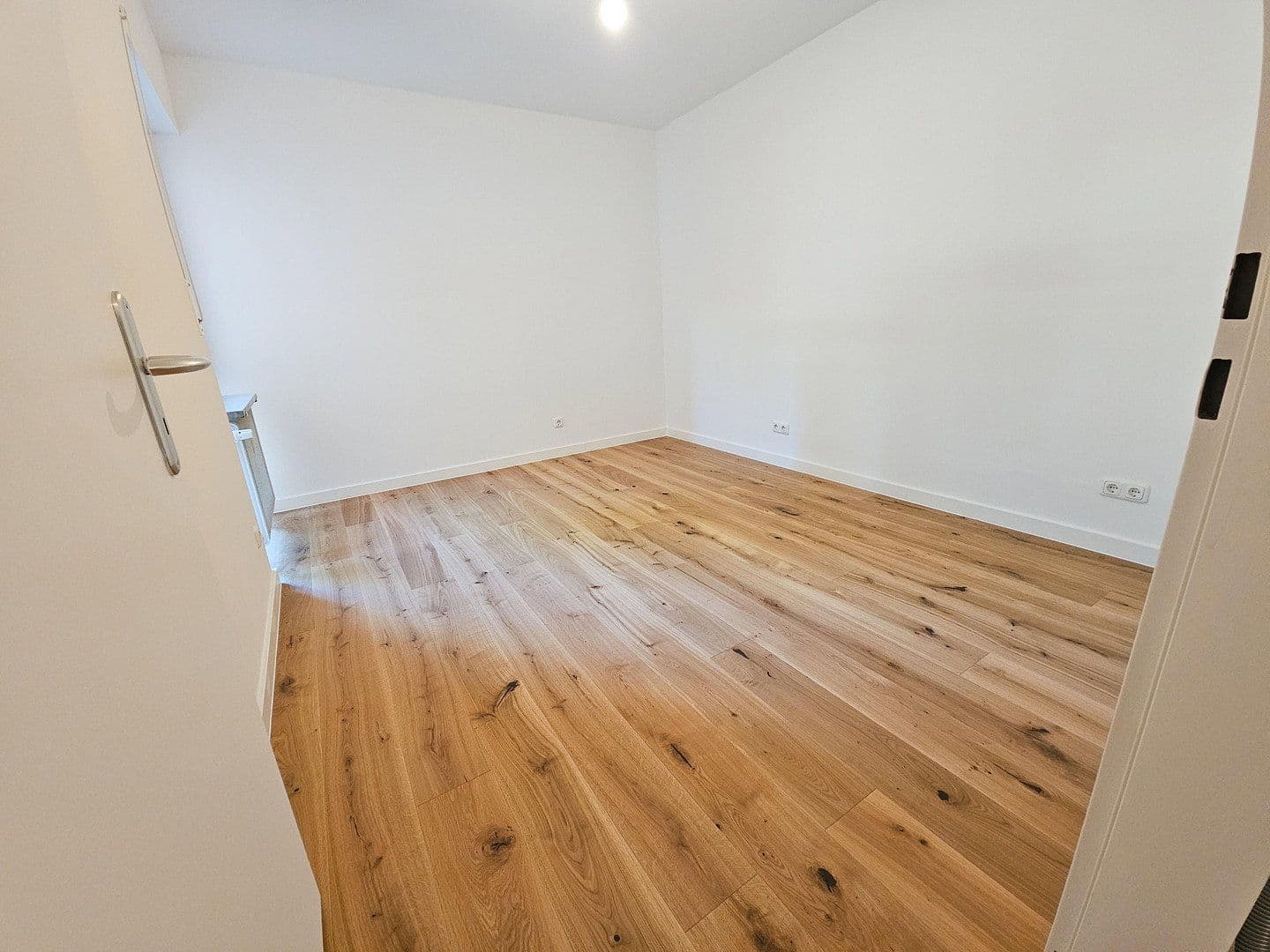 Prodej bytu 3+1 84 m², Herzogstrasse 112, München, Bavorsko Prodej bytu 3+1 84 m², Herzogstrasse 112, München, Bavorsko