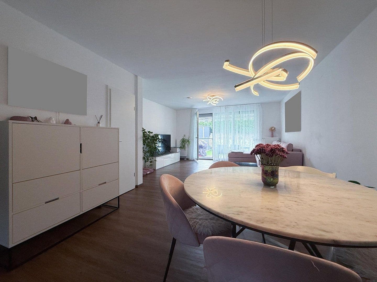 Pronájem domu 141 m², pozemek 196 m², Bad Kreuznach, Porýní-Falc Pronájem domu 141 m², pozemek 196 m², Bad Kreuznach, Porýní-Falc