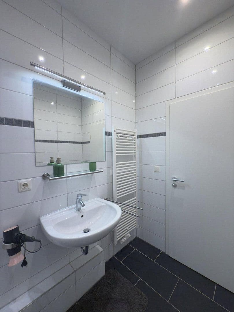 Pronájem domu 141 m², pozemek 196 m², Bad Kreuznach, Porýní-Falc Pronájem domu 141 m², pozemek 196 m², Bad Kreuznach, Porýní-Falc