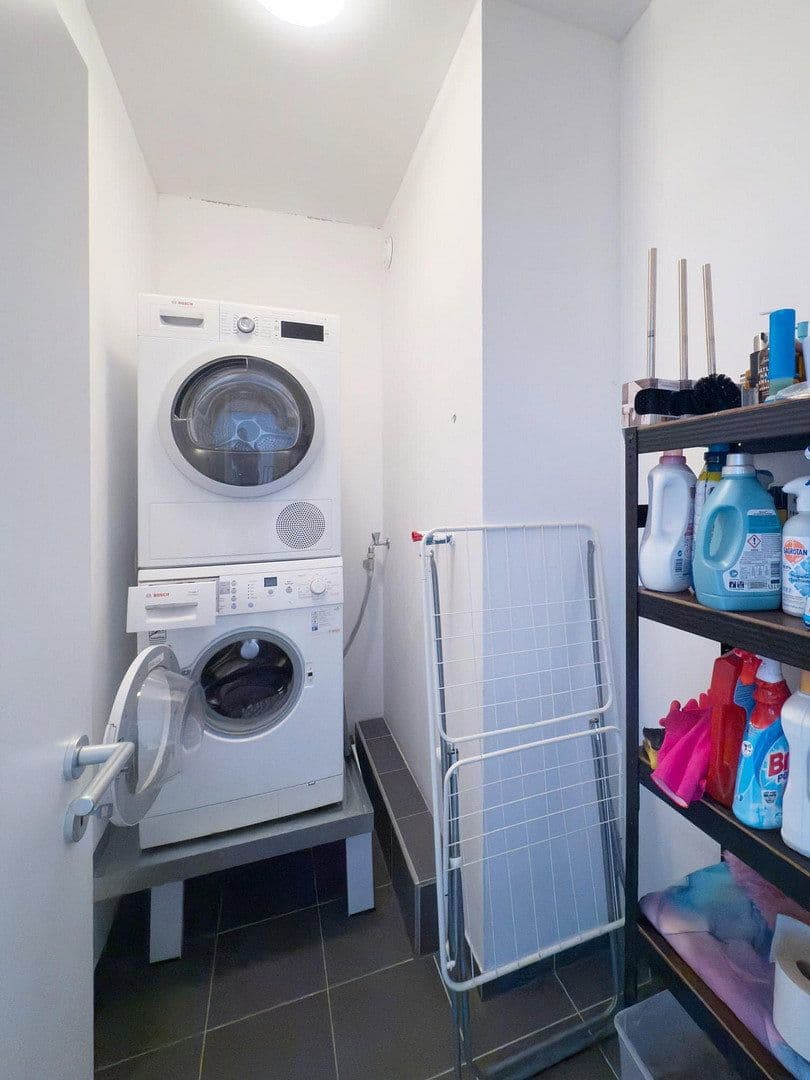 Pronájem domu 141 m², pozemek 196 m², Bad Kreuznach, Porýní-Falc Pronájem domu 141 m², pozemek 196 m², Bad Kreuznach, Porýní-Falc