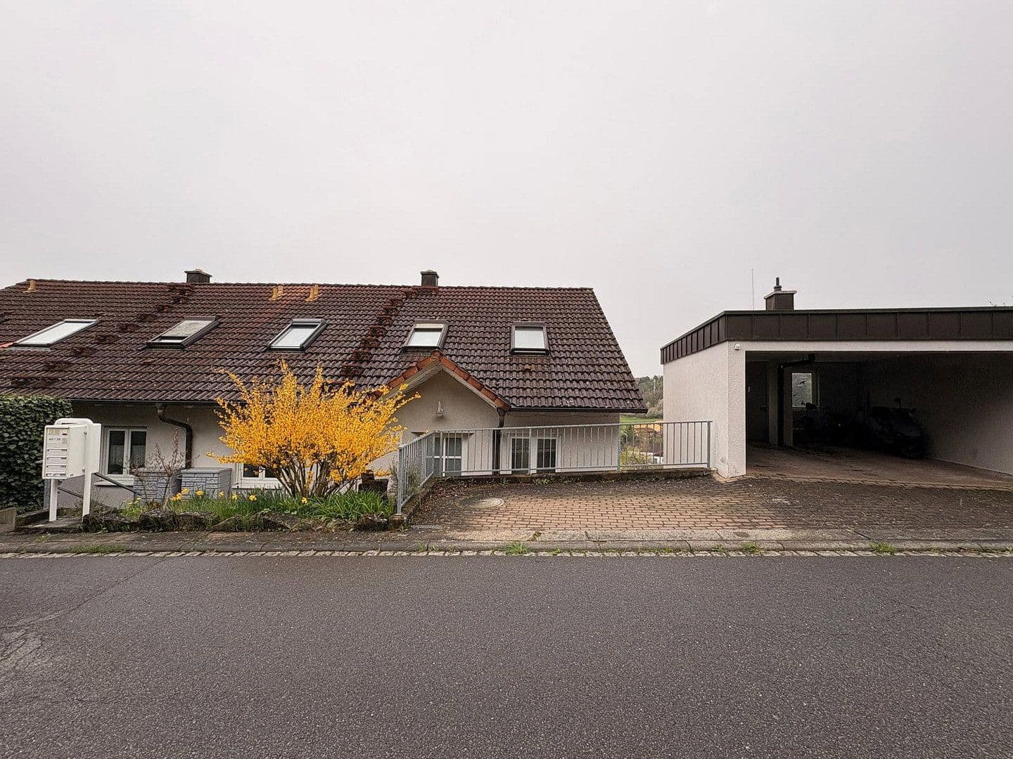 Pronájem bytu 4+1 134 m², Würzburg Oberdürrbach, Bavorsko Pronájem bytu 4+1 134 m², Würzburg Oberdürrbach, Bavorsko