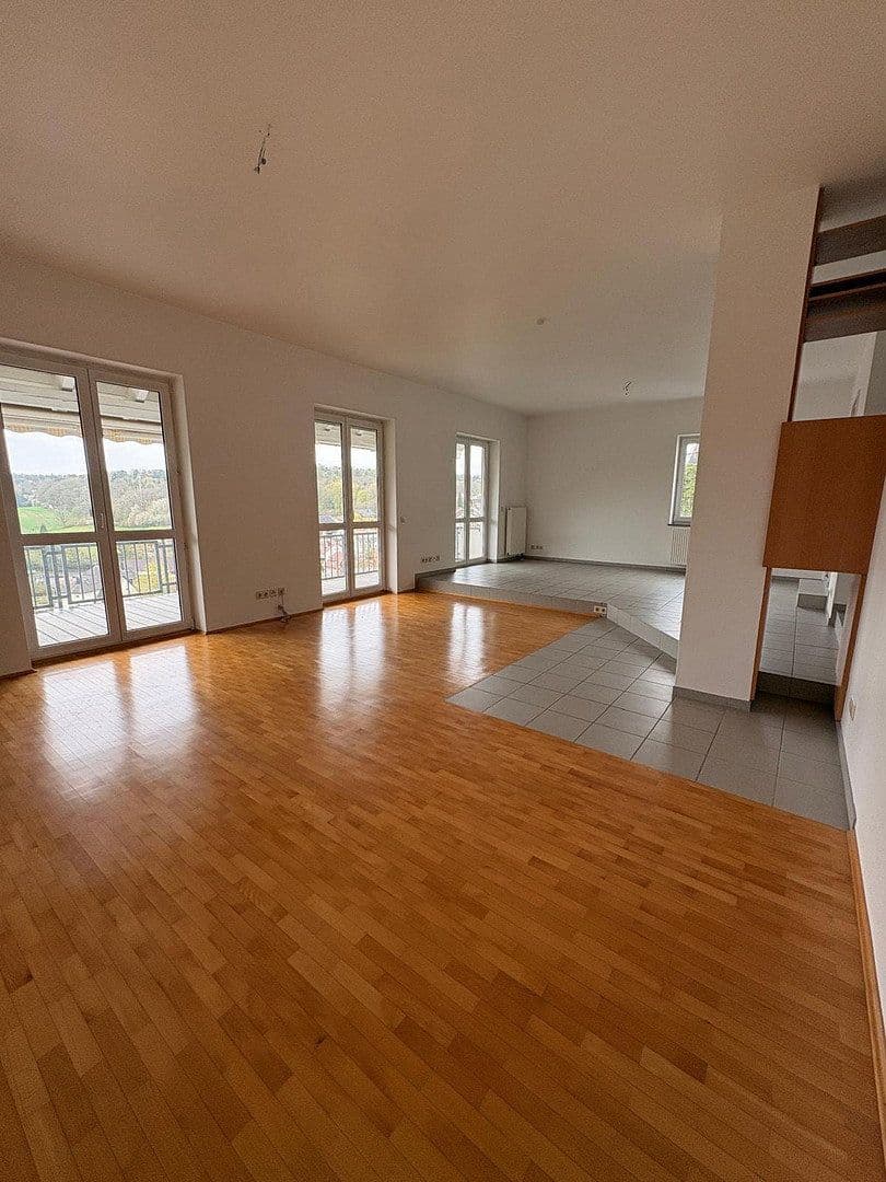 Pronájem bytu 4+1 134 m², Würzburg Oberdürrbach, Bavorsko Pronájem bytu 4+1 134 m², Würzburg Oberdürrbach, Bavorsko