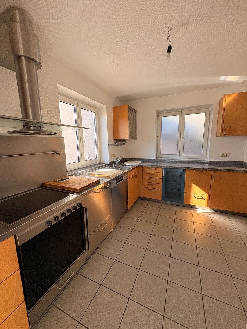 Pronájem bytu 4+1 134 m², Würzburg Oberdürrbach, Bavorsko Pronájem bytu 4+1 134 m², Würzburg Oberdürrbach, Bavorsko