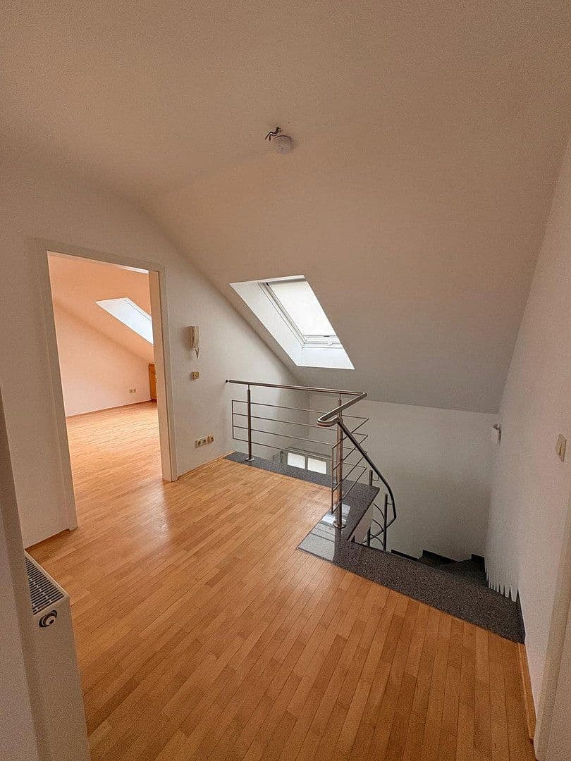 Pronájem bytu 4+1 134 m², Würzburg Oberdürrbach, Bavorsko Pronájem bytu 4+1 134 m², Würzburg Oberdürrbach, Bavorsko
