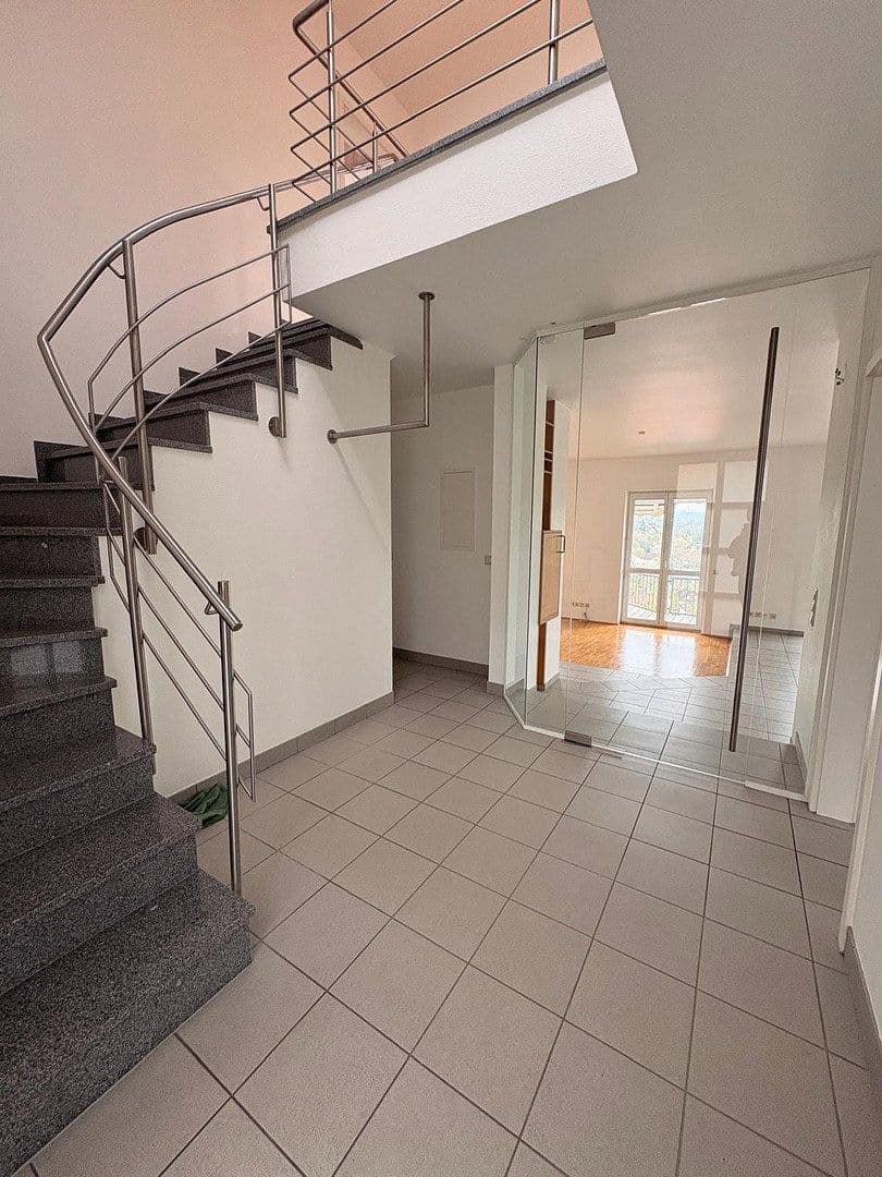 Pronájem bytu 4+1 134 m², Würzburg Oberdürrbach, Bavorsko Pronájem bytu 4+1 134 m², Würzburg Oberdürrbach, Bavorsko
