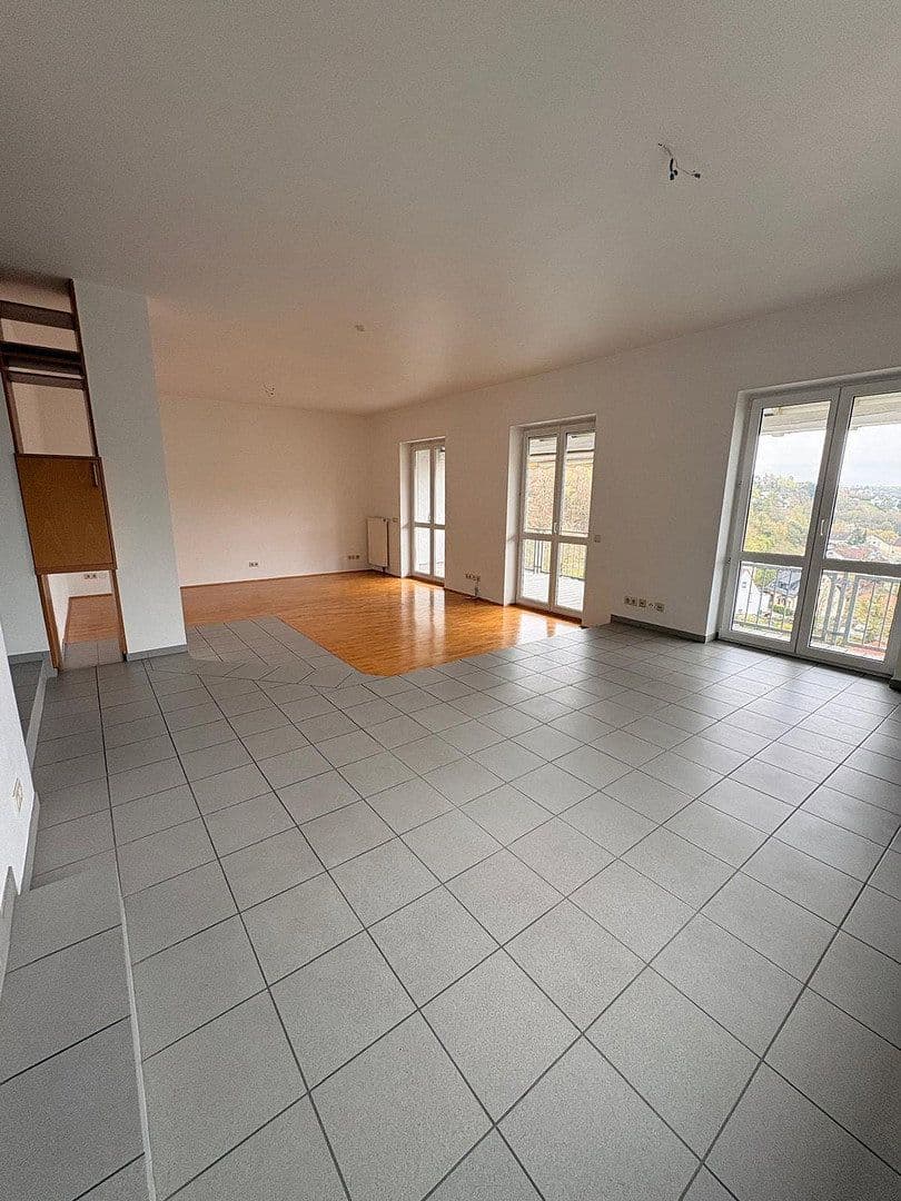 Pronájem bytu 4+1 134 m², Würzburg Oberdürrbach, Bavorsko Pronájem bytu 4+1 134 m², Würzburg Oberdürrbach, Bavorsko