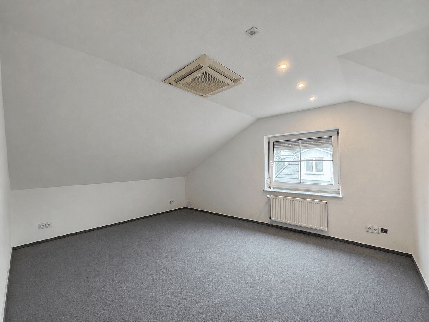 Pronájem bytu 3+1 110 m², Achim, Dolní Sasko Pronájem bytu 3+1 110 m², Achim, Dolní Sasko