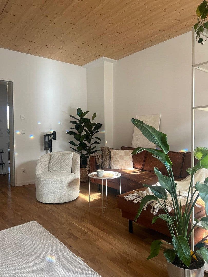 Pronájem bytu 3+1 69 m², Giselastraße 11, Bezirk Lichtenberg, Berlín Pronájem bytu 3+1 69 m², Giselastraße 11, Bezirk Lichtenberg, Berlín