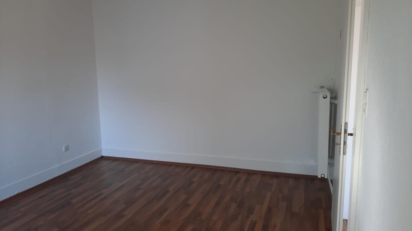 Pronájem bytu 2+1 57 m², Stuttgart, Bádensko-Württembersko Pronájem bytu 2+1 57 m², Stuttgart, Bádensko-Württembersko