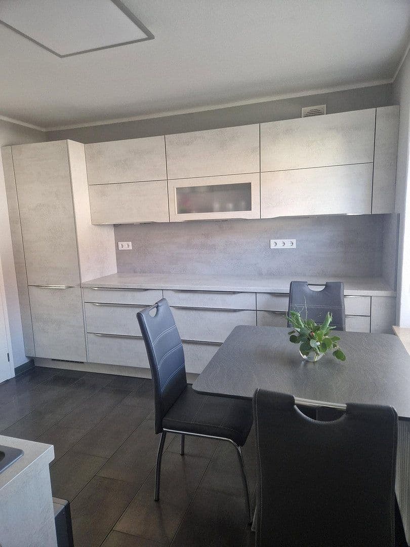 Prodej domu 122 m², pozemek 656 m², Hohe Börde, Sasko-Anhaltsko Prodej domu 122 m², pozemek 656 m², Hohe Börde, Sasko-Anhaltsko