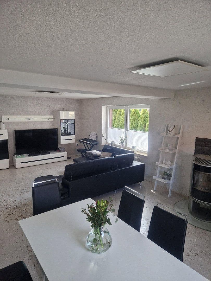 Prodej domu 122 m², pozemek 656 m², Hohe Börde, Sasko-Anhaltsko Prodej domu 122 m², pozemek 656 m², Hohe Börde, Sasko-Anhaltsko