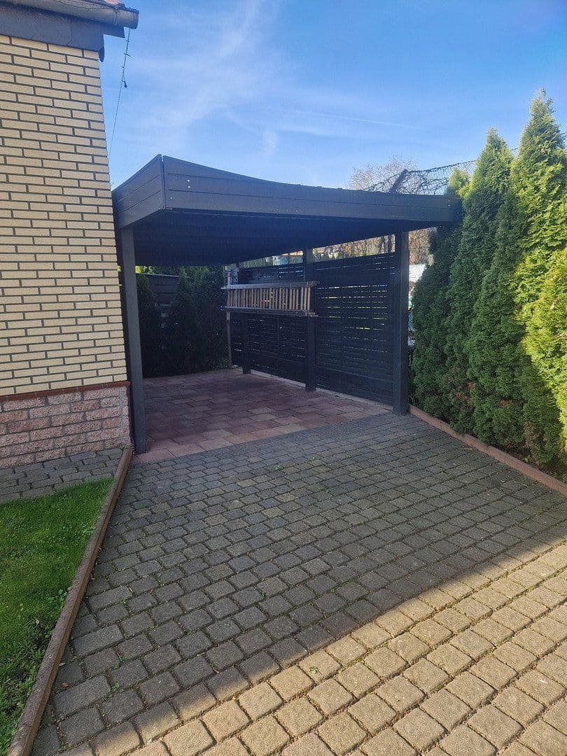 Prodej domu 122 m², pozemek 656 m², Hohe Börde, Sasko-Anhaltsko Prodej domu 122 m², pozemek 656 m², Hohe Börde, Sasko-Anhaltsko