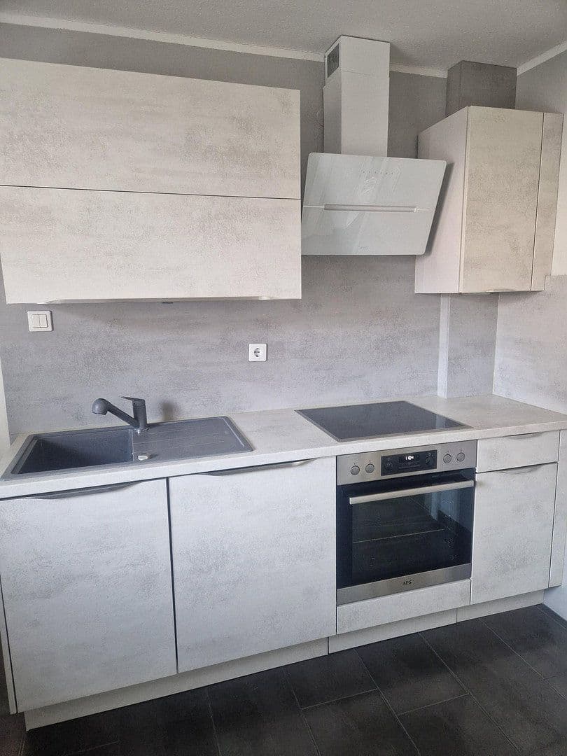 Prodej domu 122 m², pozemek 656 m², Hohe Börde, Sasko-Anhaltsko Prodej domu 122 m², pozemek 656 m², Hohe Börde, Sasko-Anhaltsko