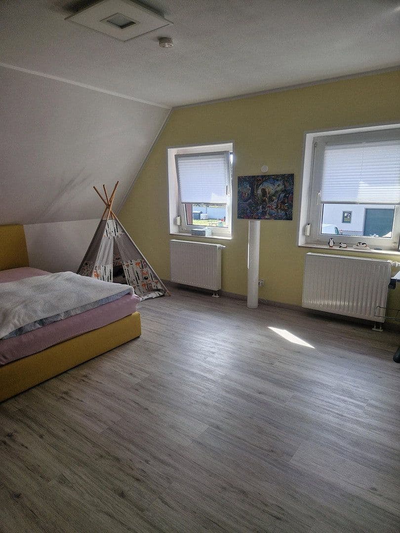 Prodej domu 122 m², pozemek 656 m², Hohe Börde, Sasko-Anhaltsko Prodej domu 122 m², pozemek 656 m², Hohe Börde, Sasko-Anhaltsko