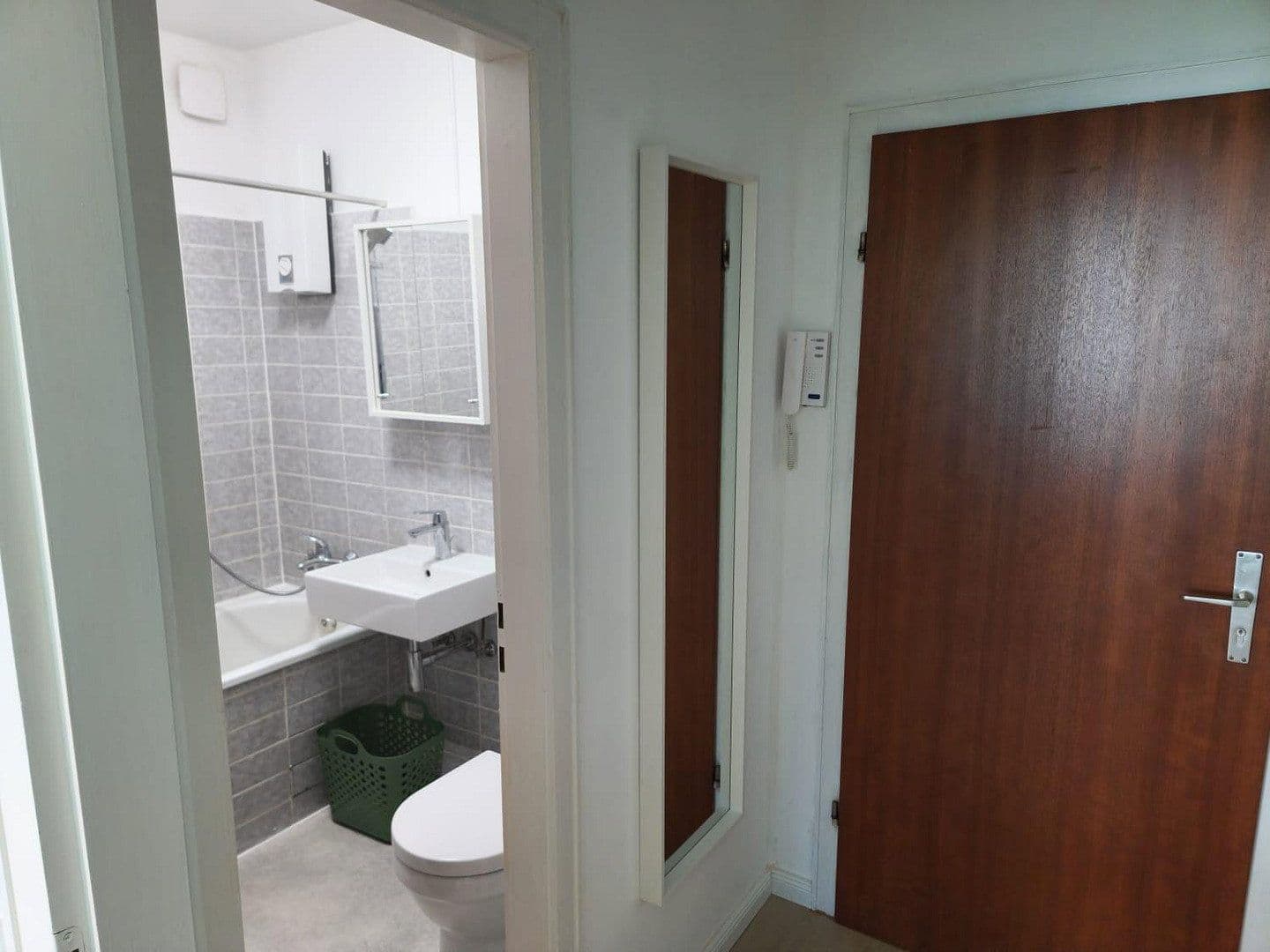 Pronájem bytu 1+1 28 m², Hamburg, Hamburg Pronájem bytu 1+1 28 m², Hamburg, Hamburg
