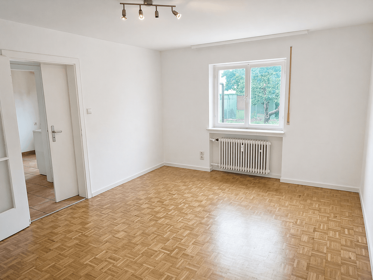 Pronájem bytu 1+1 32 m², Stuttgart, Bádensko-Württembersko Pronájem bytu 1+1 32 m², Stuttgart, Bádensko-Württembersko