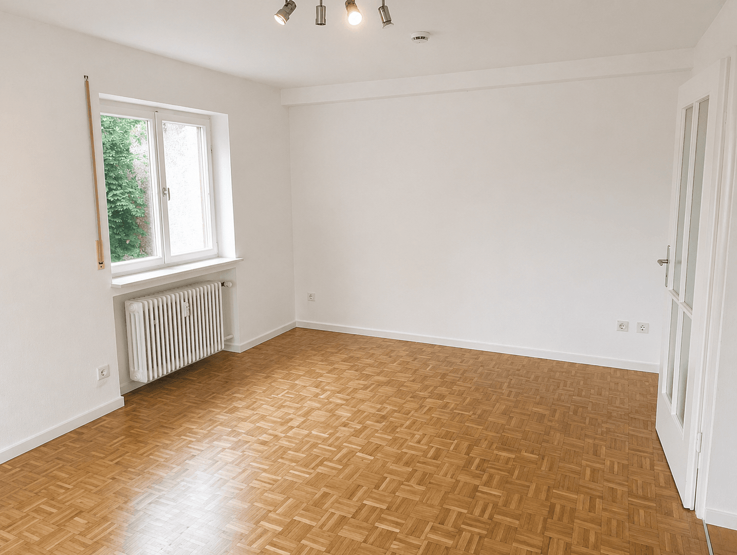 Pronájem bytu 1+1 32 m², Stuttgart, Bádensko-Württembersko Pronájem bytu 1+1 32 m², Stuttgart, Bádensko-Württembersko