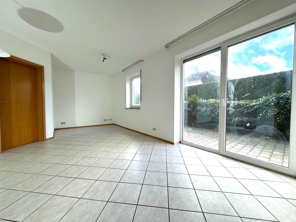 Pronájem bytu 2+1 56 m², Kalkstr. 28, Trierweiler, Porýní-Falc Pronájem bytu 2+1 56 m², Kalkstr. 28, Trierweiler, Porýní-Falc