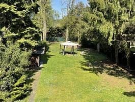Prodej domu 220 m², pozemek 2.070 m², Mutzer Strasse, Bergisch Gladbach, Severní Porýní-Vestfálsko Prodej domu 220 m², pozemek 2.070 m², Mutzer Strasse, Bergisch Gladbach, Severní Porýní-Vestfálsko