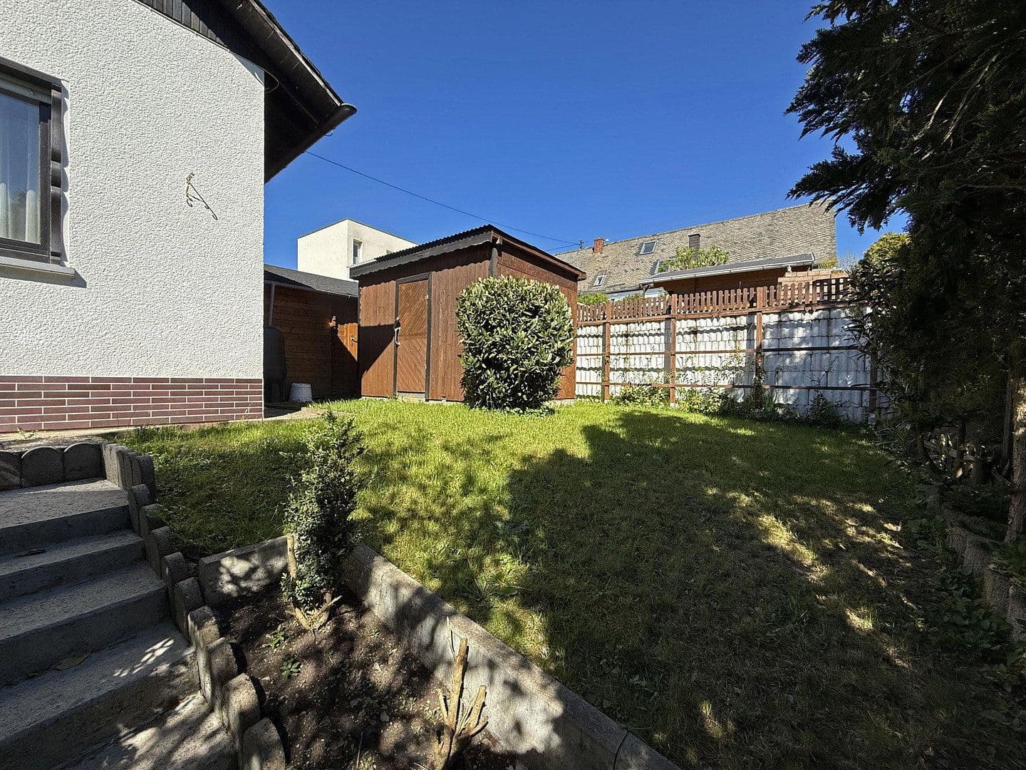 Prodej domu 215 m², pozemek 768 m², Mörsdorf, Porýní-Falc Prodej domu 215 m², pozemek 768 m², Mörsdorf, Porýní-Falc